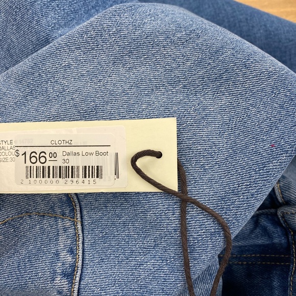 Low Rise Bootcut, Dallas, Rolla’s Jeans - Picture 6 of 6